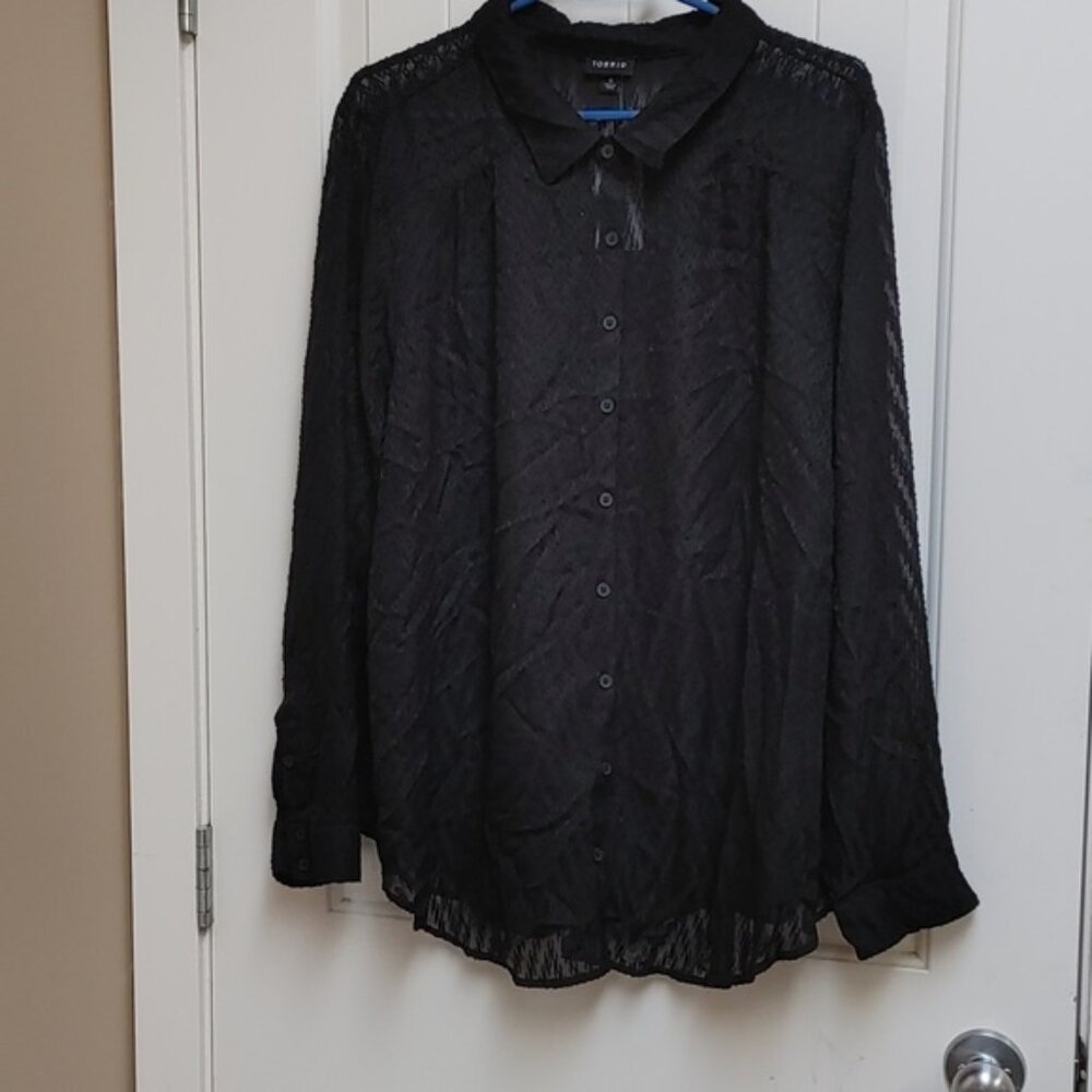 TORRID NWT Plus size 4 black long sleeve buttons down blouse top shirt t…
